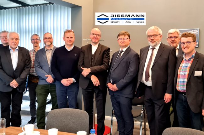 11.05.2023 Landesbischof Tobias Bilz zu Besuch bei Rissmann Metallbau ...